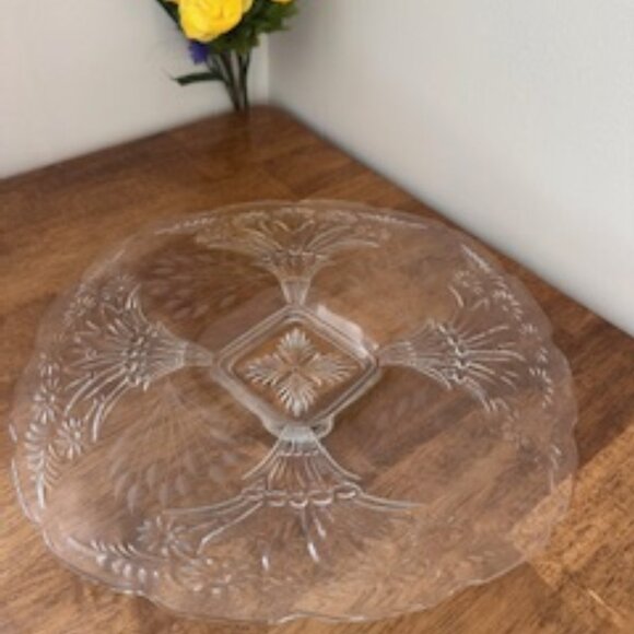 Vintage Clear Pressed Glass Serving Plate –‎ Elegant Art Deco-Inspired Design - Picture 4 of 4